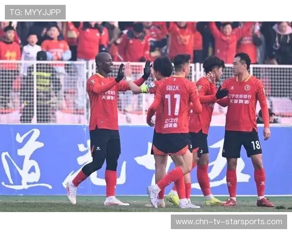 中甲爆炸场面！辽宁铁人上座人数竟超四支英超队