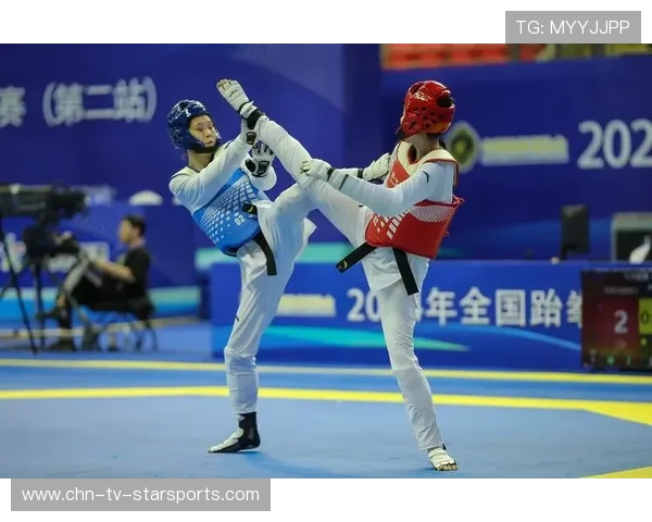 世界跆拳道冠军遭爆冷击倒，裁判表情亮了