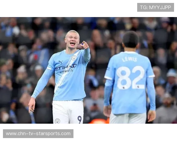 哈兰德禁区内抗住范德文扫射入网,为曼城客场带走一球 哈兰德禁区内抗住范德文扫射入网,为曼城客场带走一球